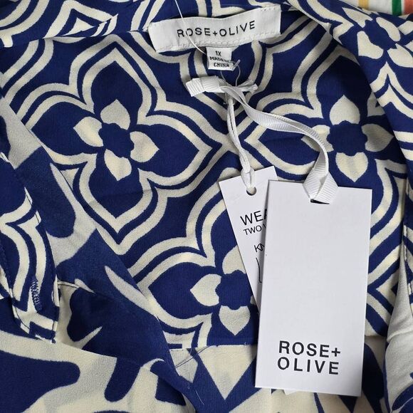 Rose + Olive Blue White Print Button Front Top 1X (NWT) - Picture 8 of 10